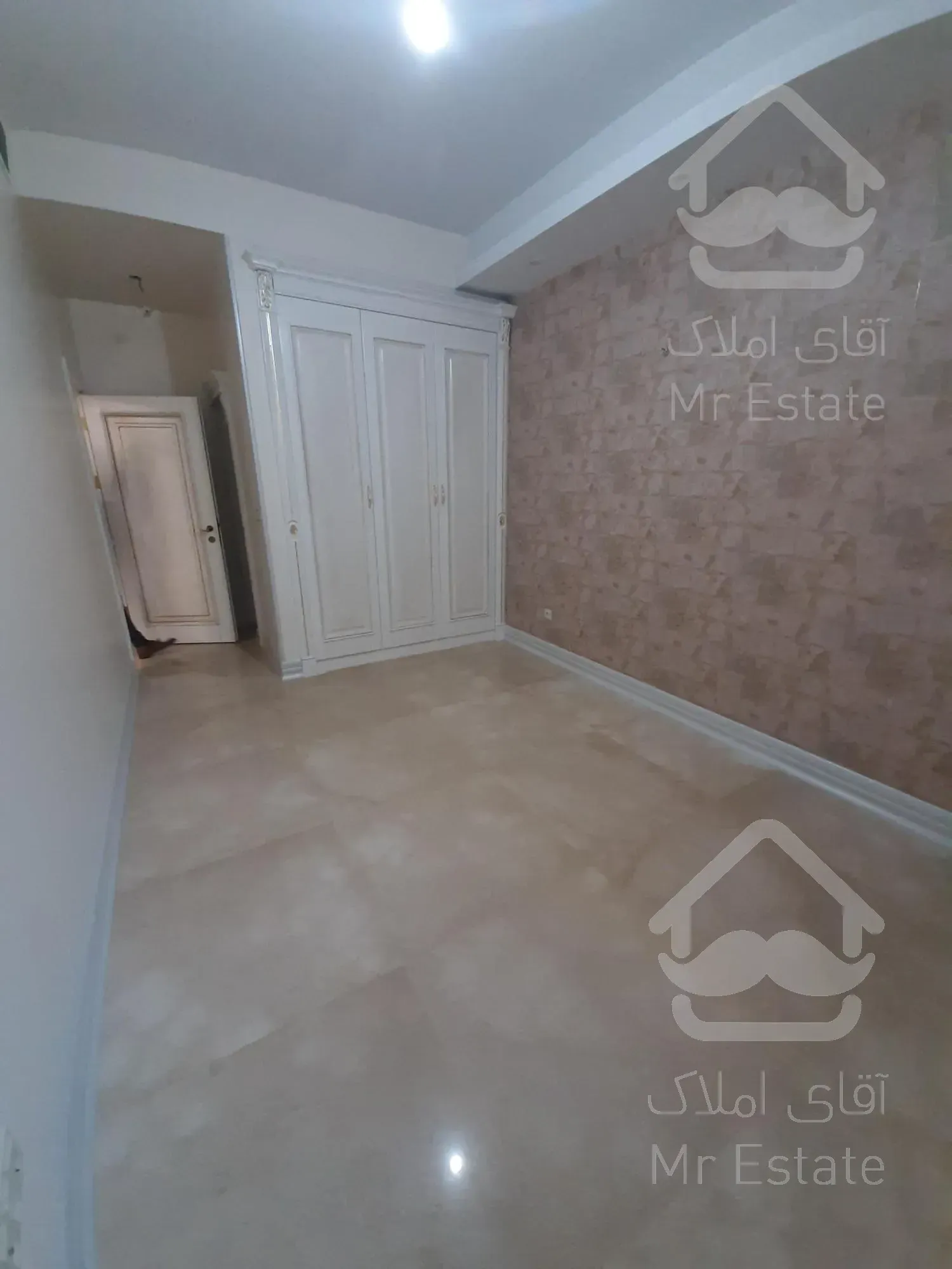 رهن و اجاره 100 متری دیباجی