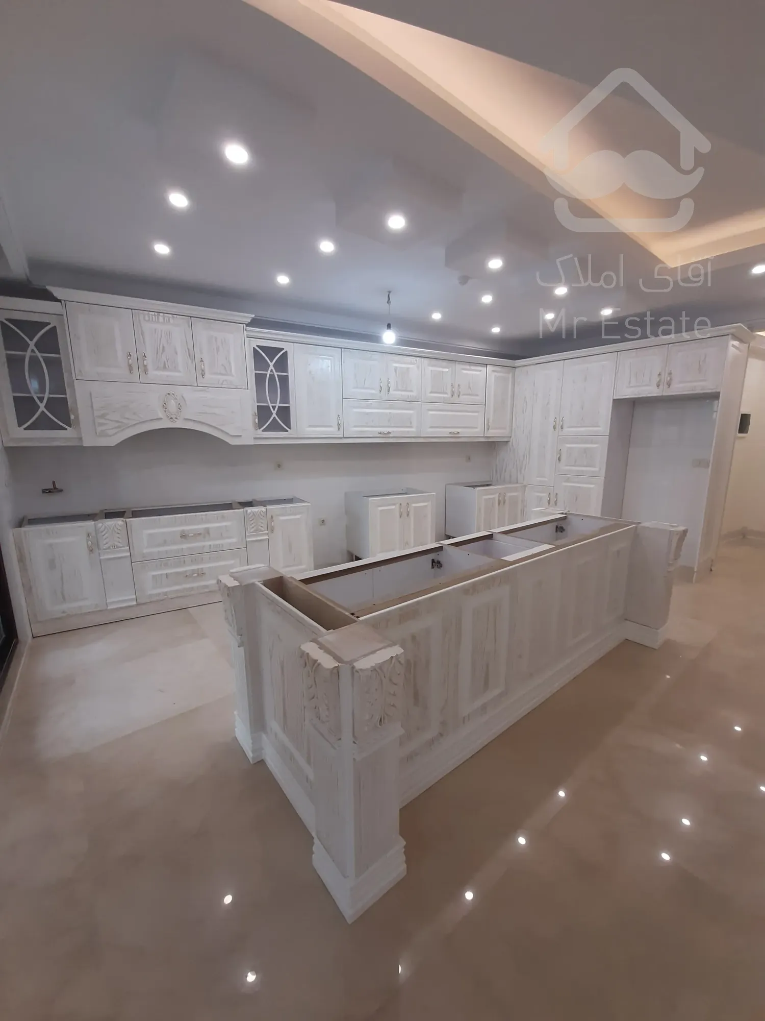 فروش 200 متری پاسداران