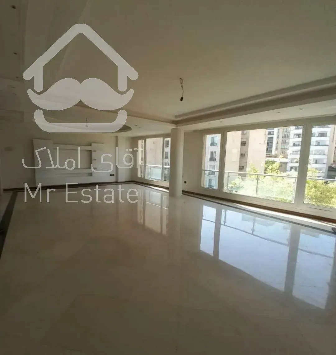 215 متر در بهترین لوکیشن دیباجی