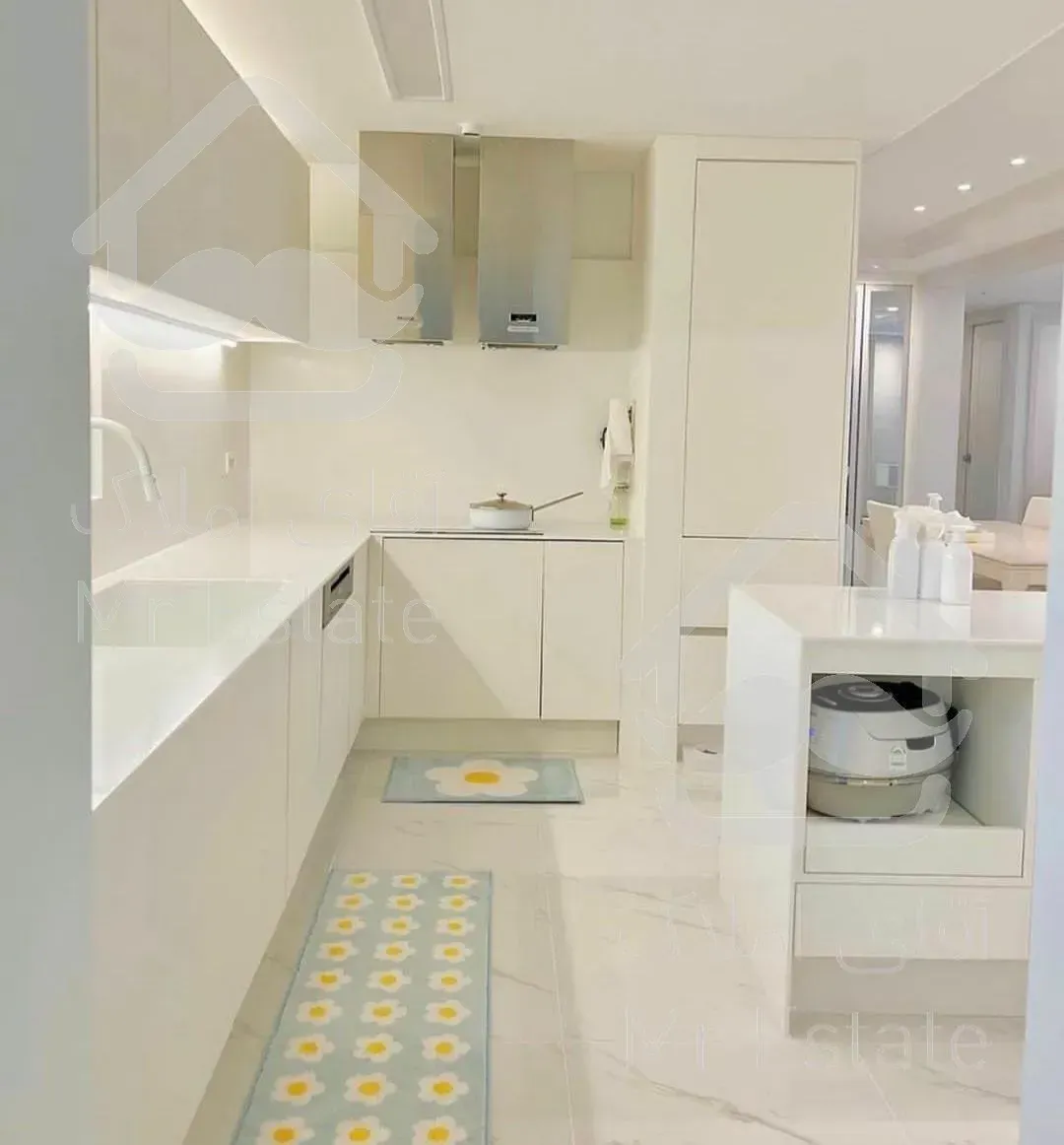 رهن و اجاره 135 متری دیباجی