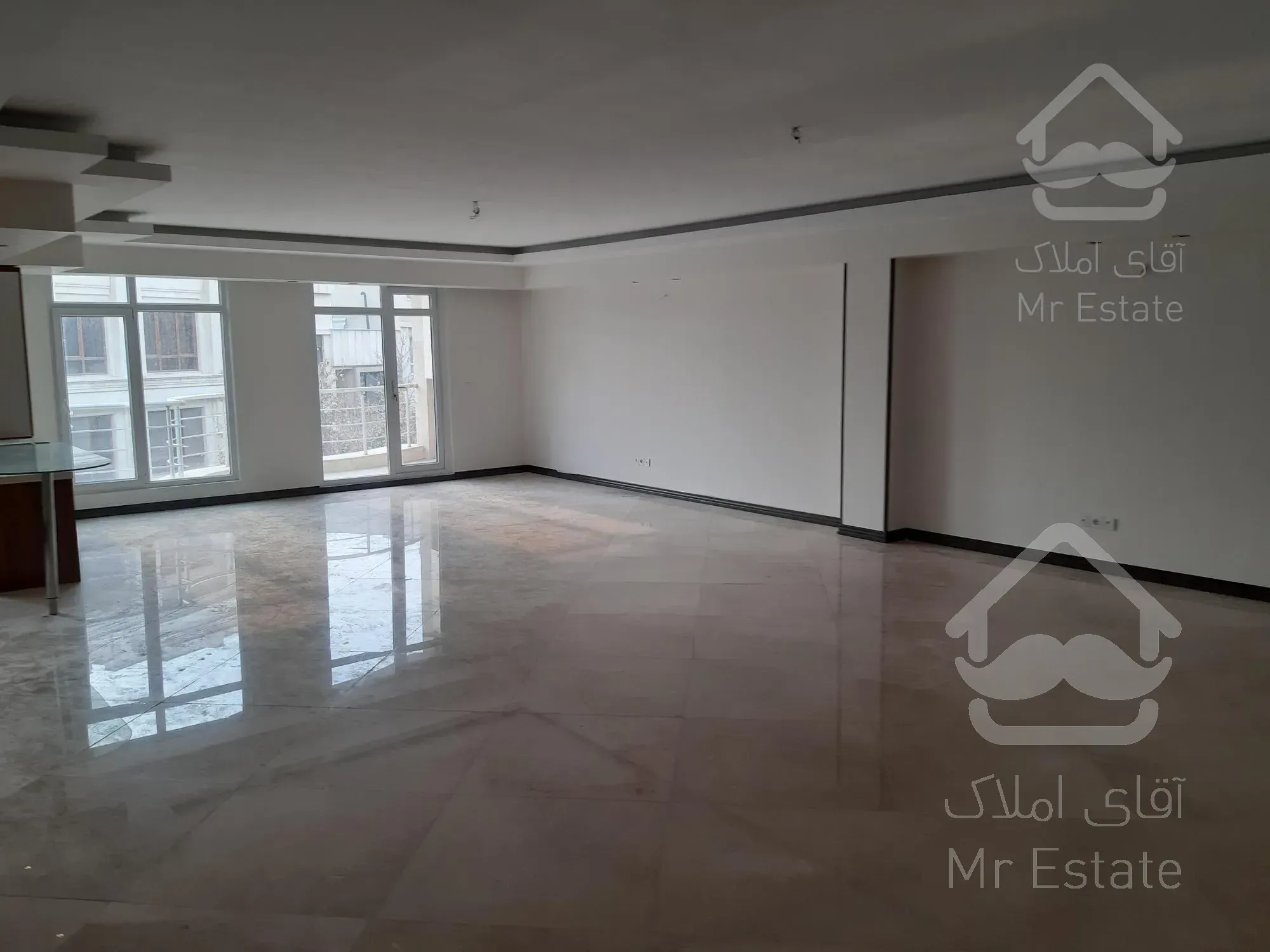 160 متر لوکیشن تاپ قبا