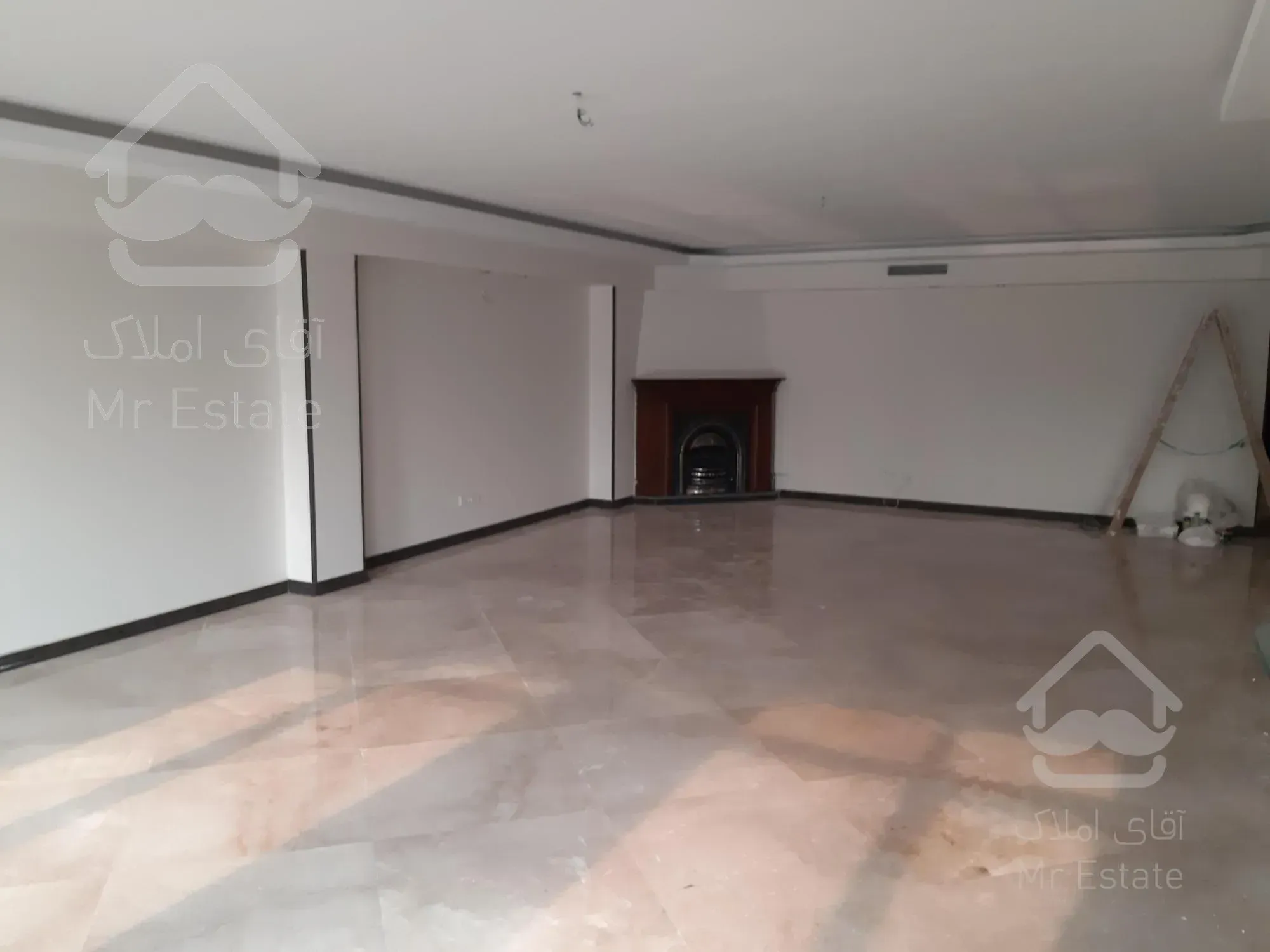 160 متر لوکیشن تاپ قبا