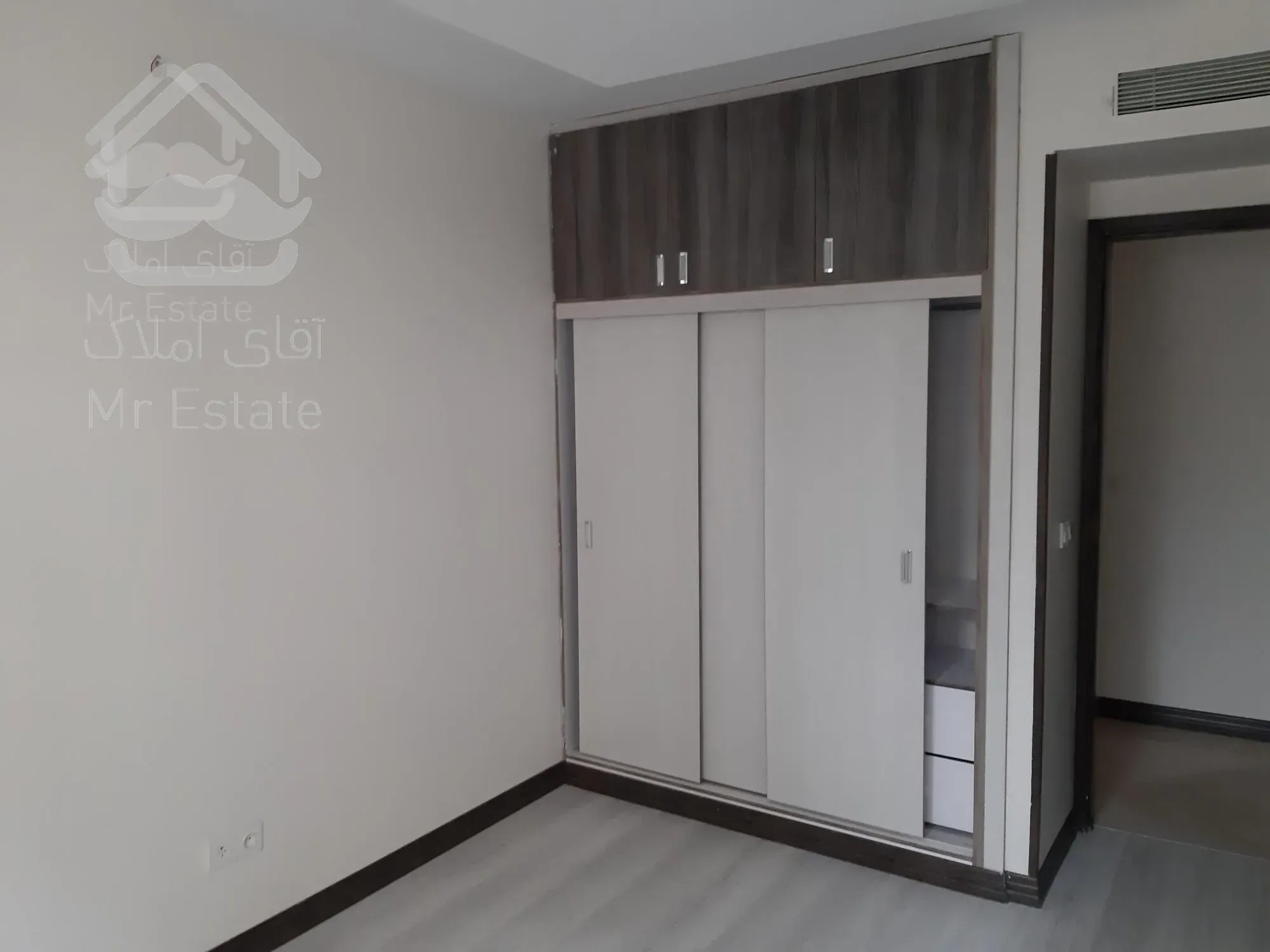 160 متر لوکیشن تاپ قبا
