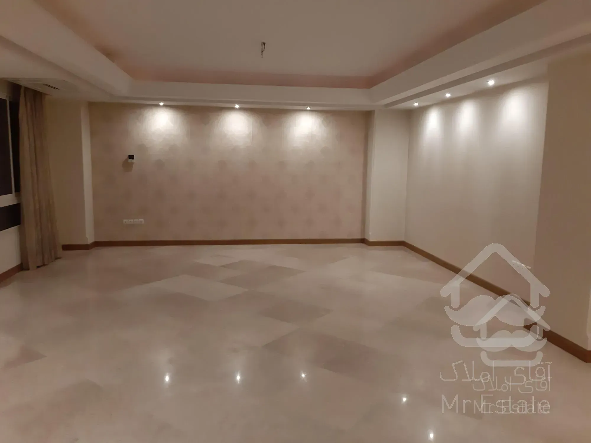 145 متر دیباجی / فول مشاعات