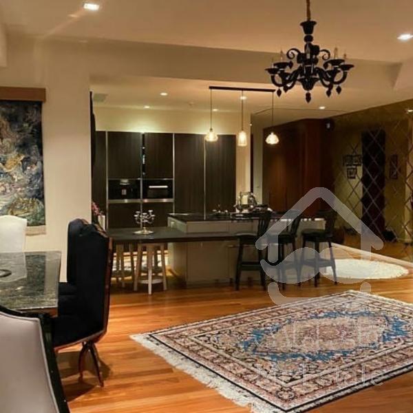 85 متر 2 خوابه / نوساز تک واحدی / سالن پرده خور. مستر