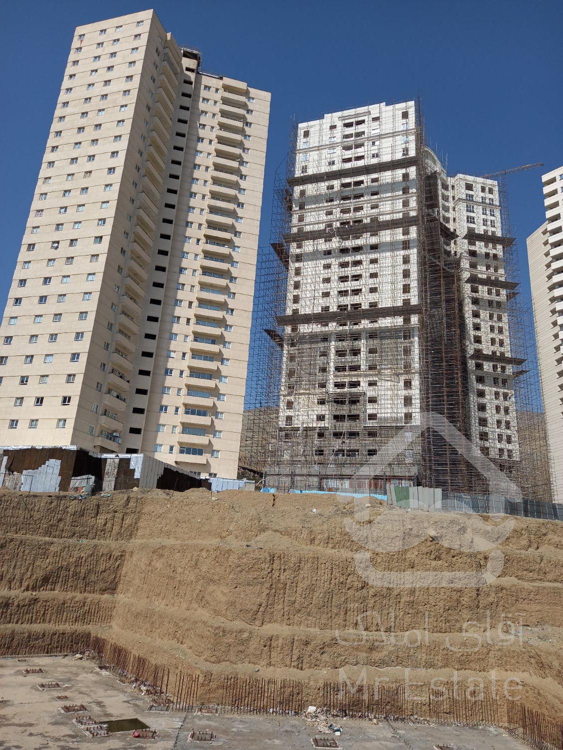 پیش فروش محدود و ویژه واحدهای ۲۴۰ متری برج لوکس فراز