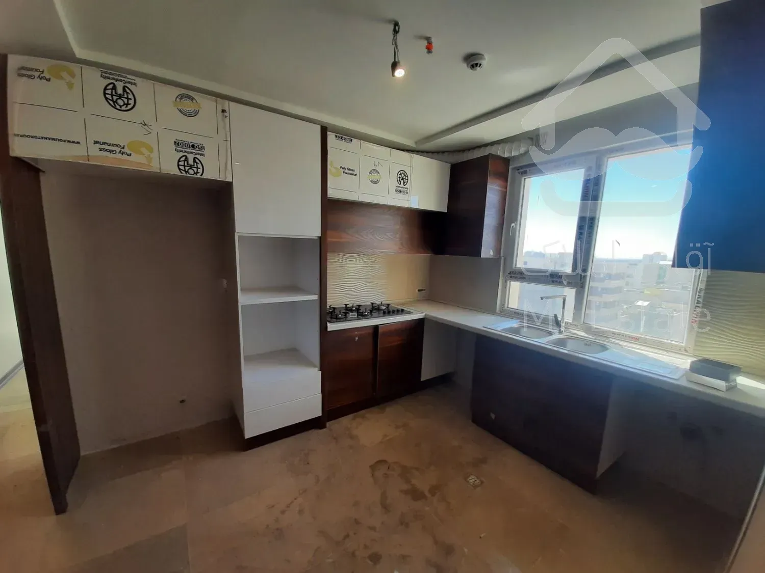 رهن کامل ۹۴متر دوخواب فول نما تراورتن کوی فردوس