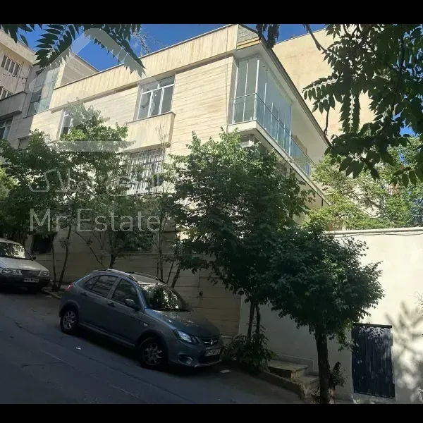 105 متر کلنگی درب دوم