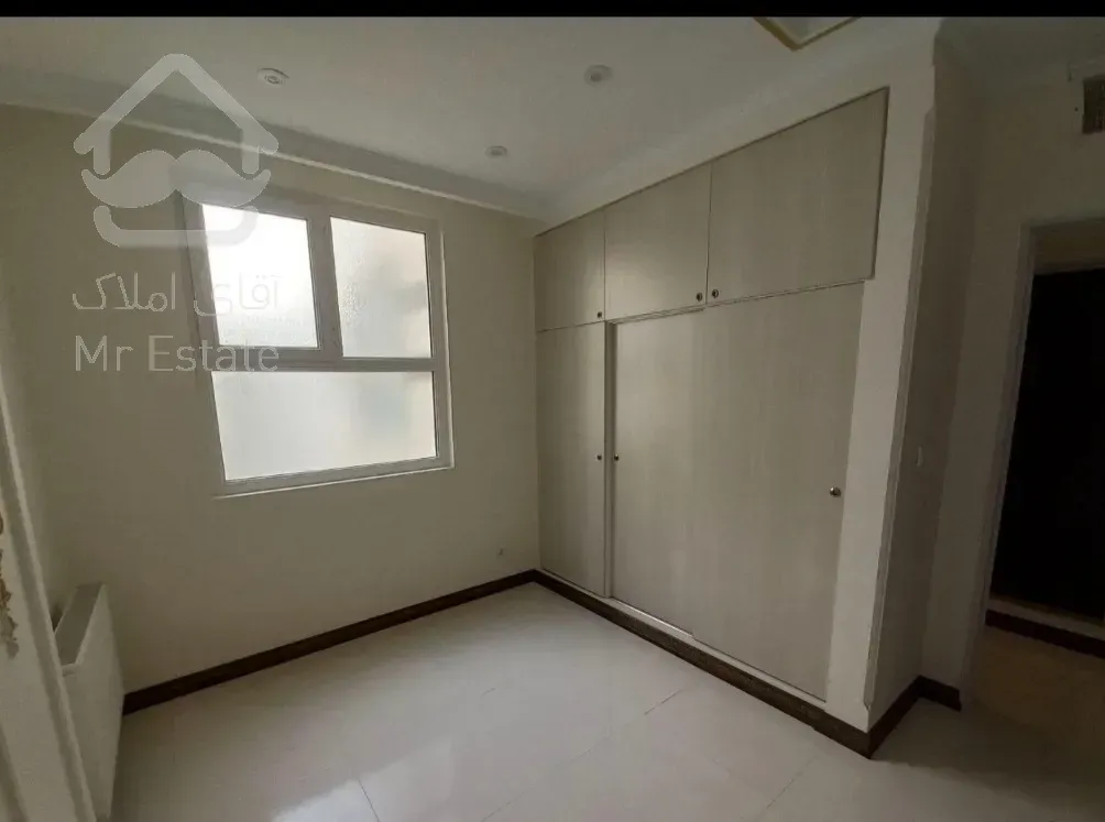 فروش اپارتمان۹۰ متر زیر قیمت سالن پرده خور نور و نقشه عالی