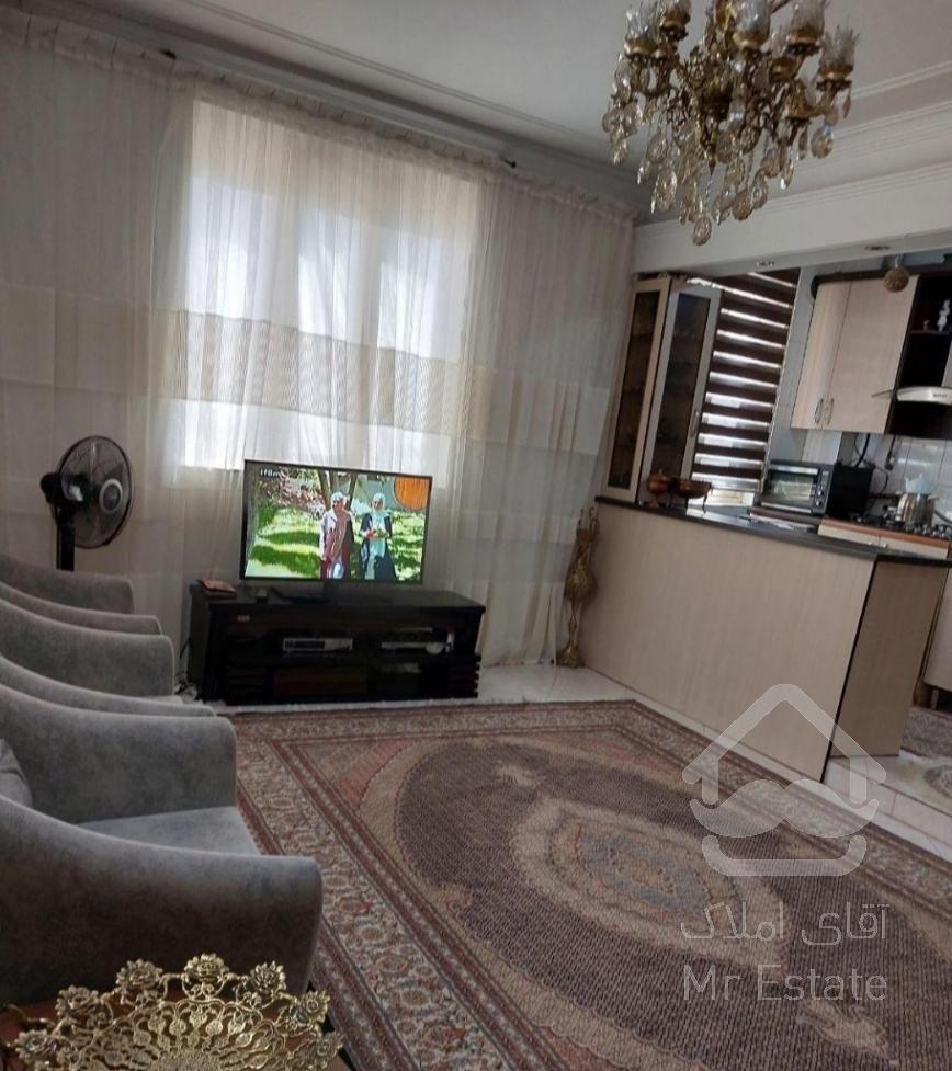 ۴۵متر ۱ خواب ط ۳ بریانک/سالن پرده خور