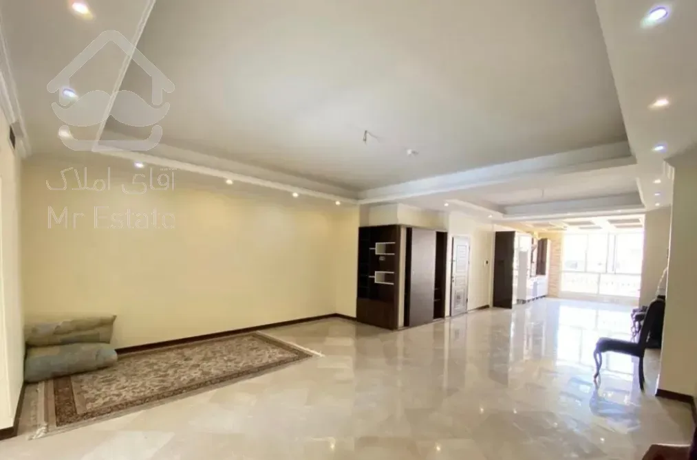 فروش اپارتمان۹۰ متر زیر قیمت سالن پرده خور نور و نقشه عالی