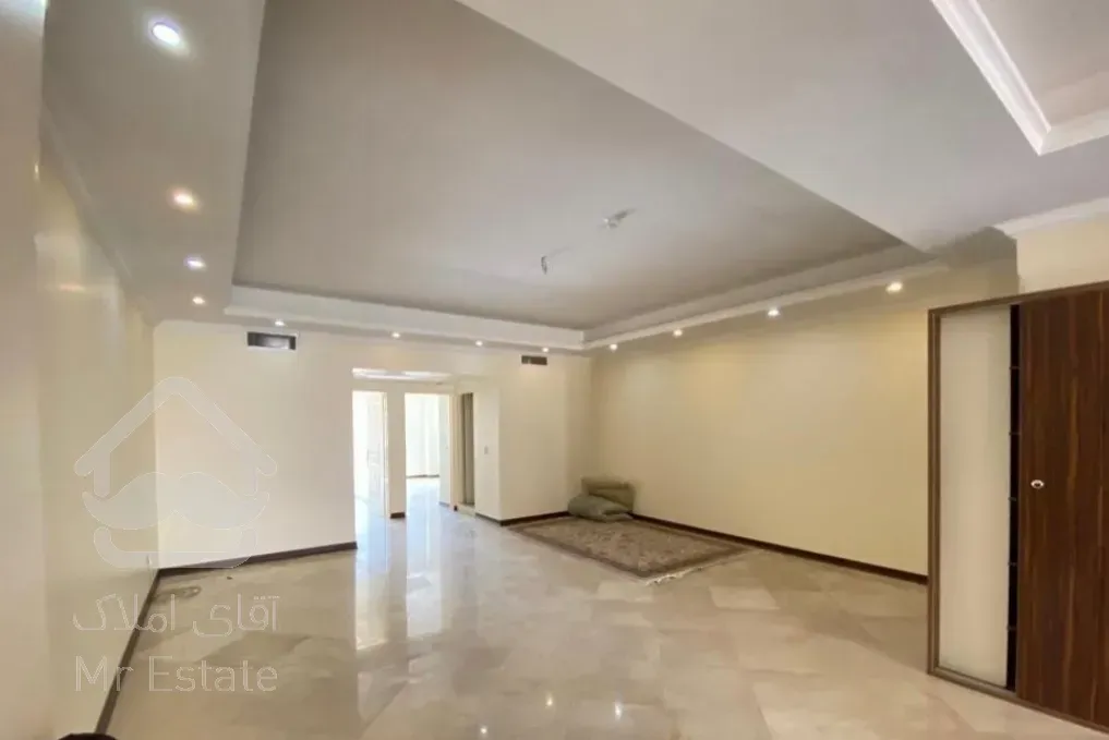 فروش اپارتمان۹۰ متر زیر قیمت سالن پرده خور نور و نقشه عالی