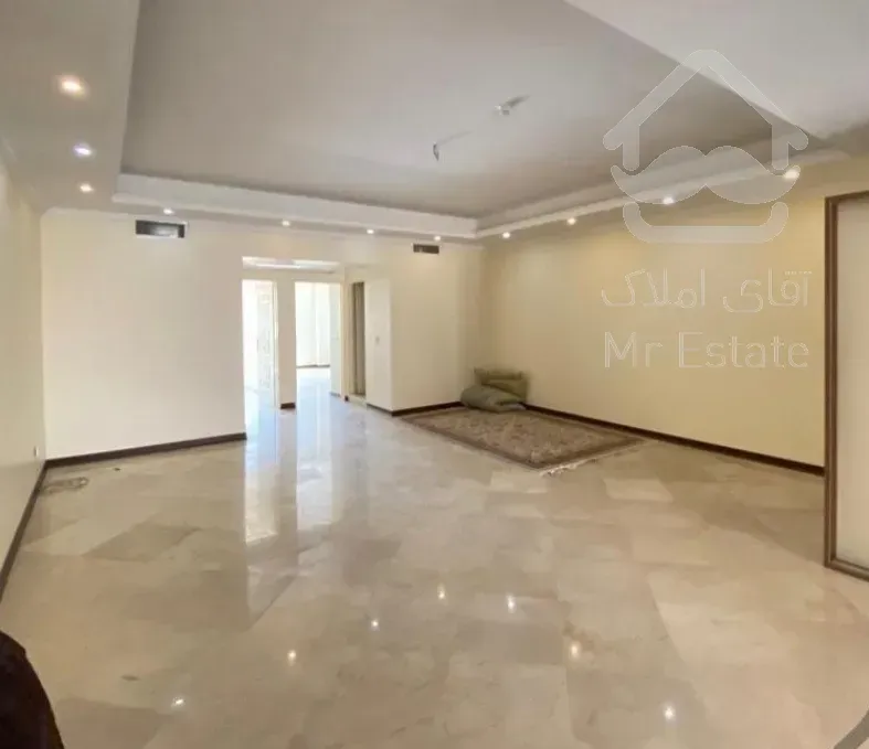 فروش اپارتمان۹۰ متر زیر قیمت سالن پرده خور نور و نقشه عالی