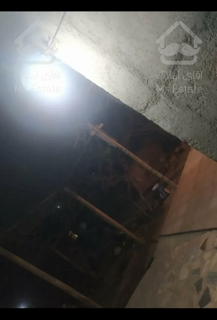 ویلایی دربست ۳۰۰ متر دو خواب با سوله ۱۰۰ متری و پارکینگ