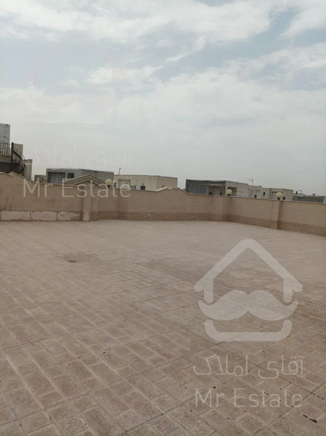 پنت هاوس کلاسیک/۱۵۰متر تراس /ویو آکواریوم/