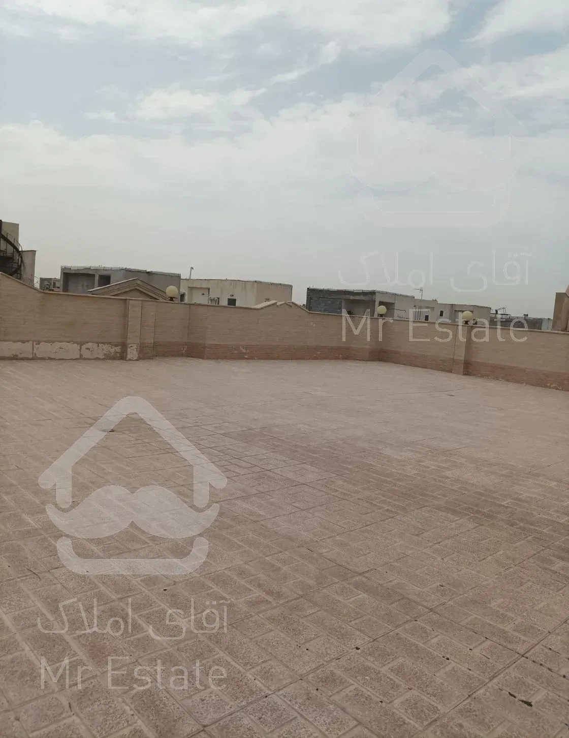 پنت هاوس کلاسیک/۱۵۰متر تراس /ویو آکواریوم/