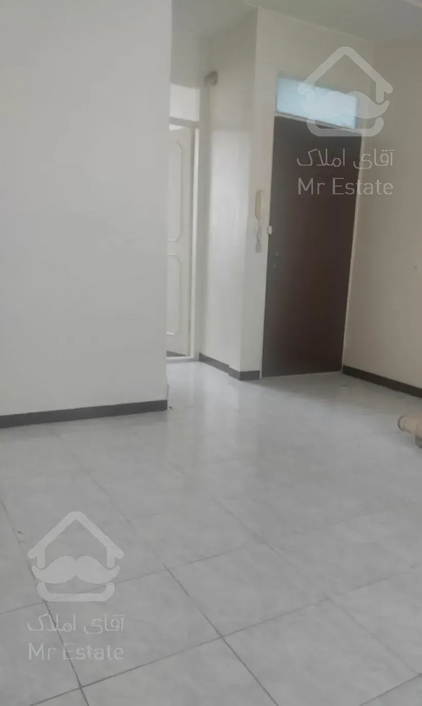 ۵۵متری پارکینگ دار