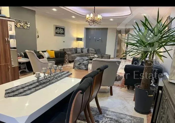 اجاره اپارتمان ۱۴۰ متر ۳ خواب نور و نقشه بدون مشابه باغ فیض