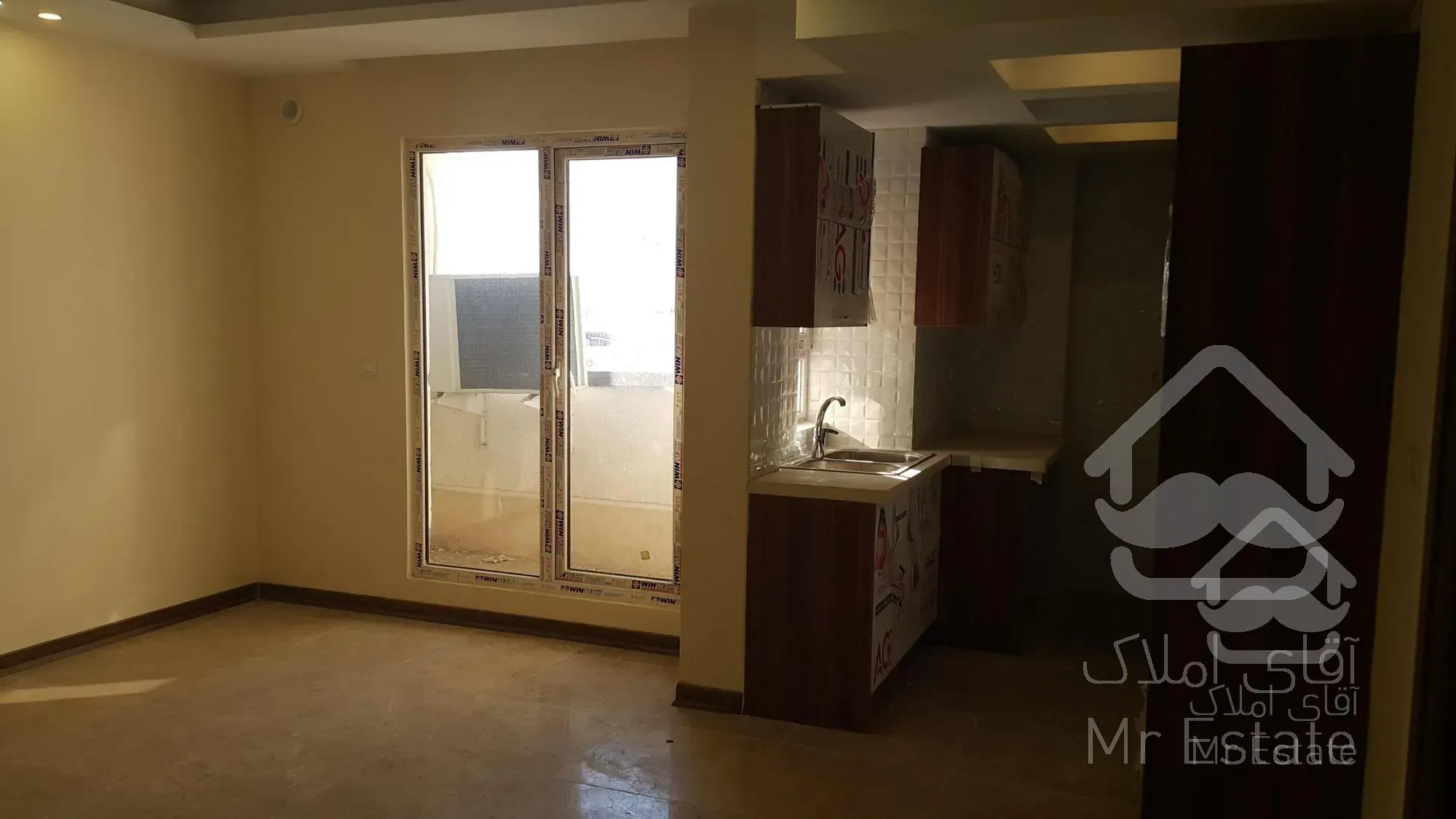 فروش ۱۳۰متر آپارتمان سه خوابه نوساز خیابان مطهری