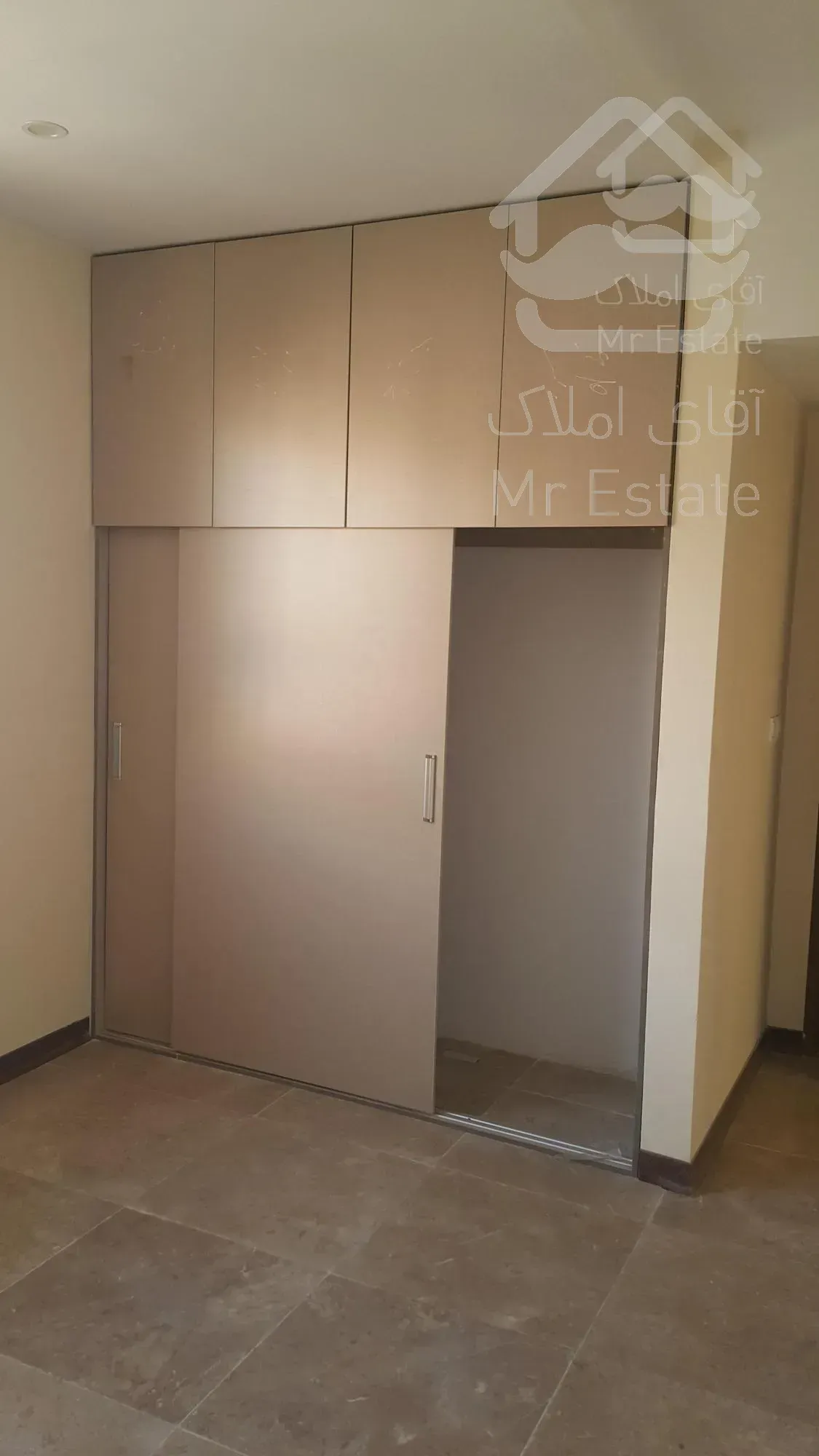 فروش ۱۳۰متر آپارتمان سه خوابه نوساز خیابان مطهری