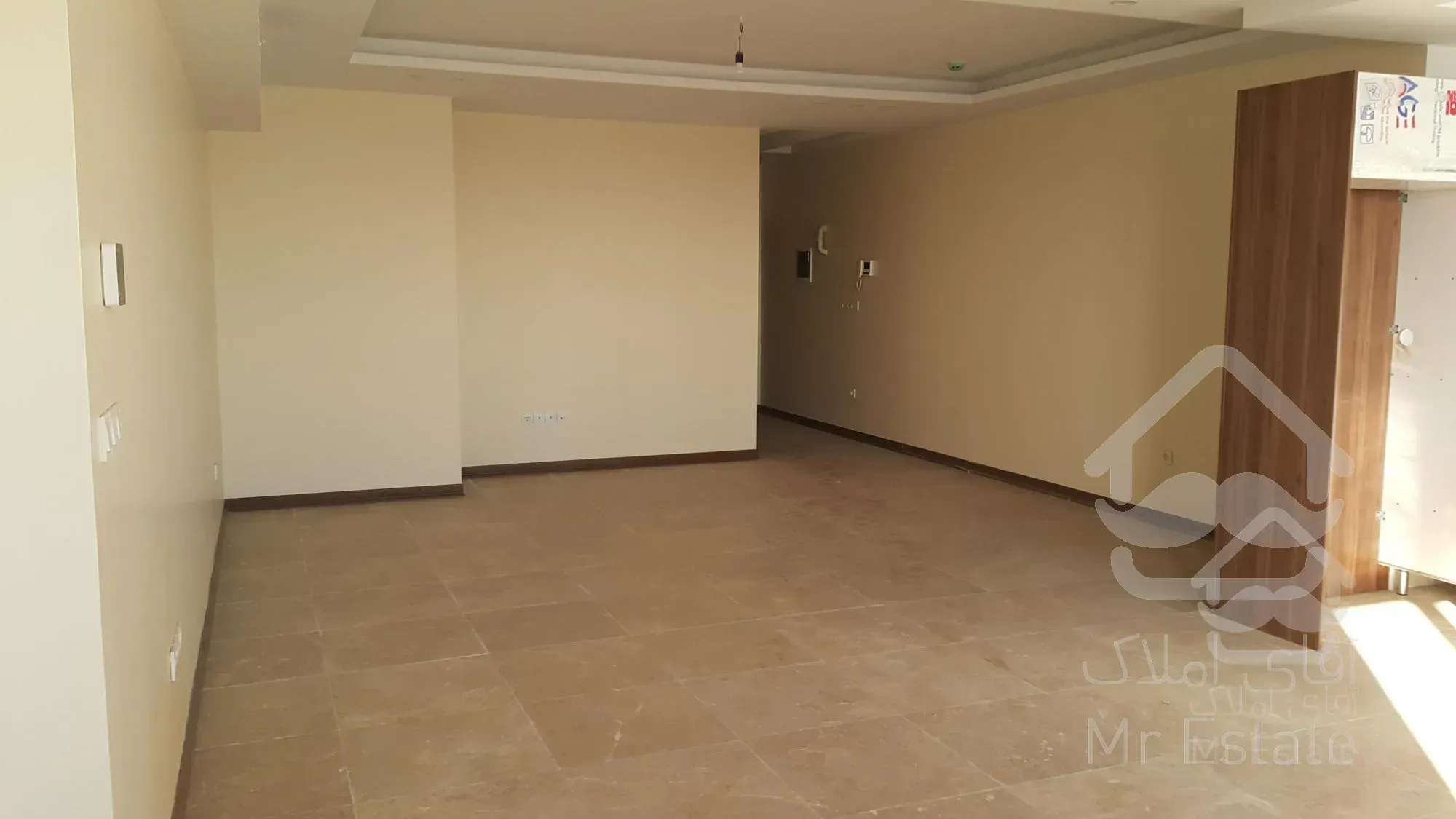 فروش ۱۳۰متر آپارتمان سه خوابه نوساز خیابان مطهری