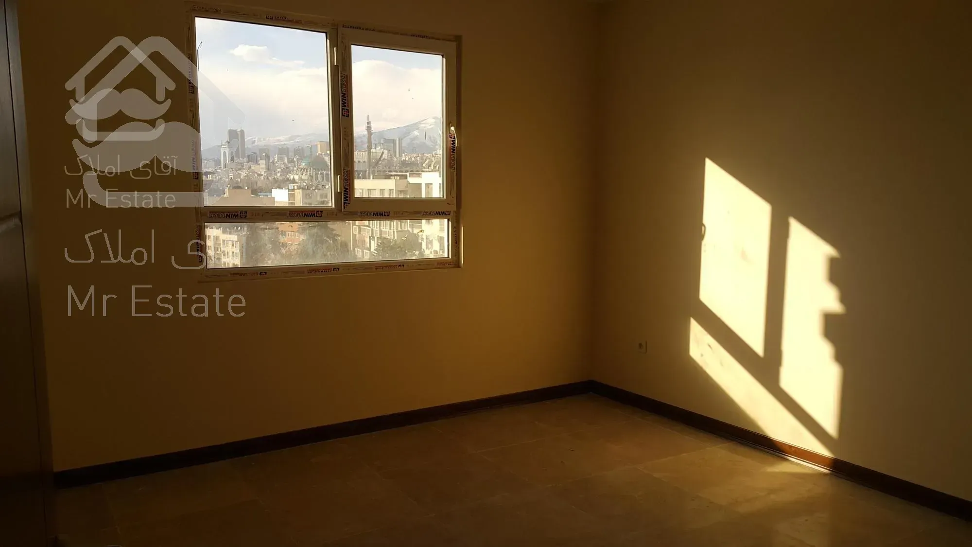 فروش ۱۳۰متر آپارتمان سه خوابه نوساز خیابان مطهری