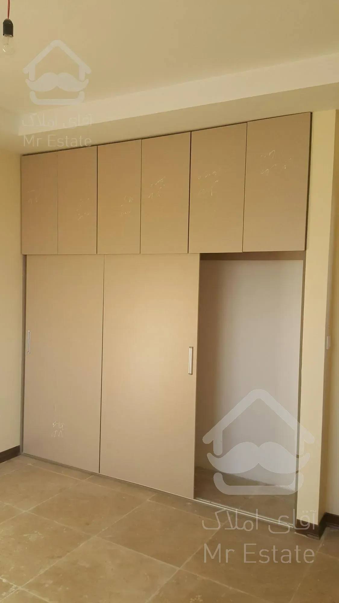 فروش ۱۳۰متر آپارتمان سه خوابه نوساز خیابان مطهری