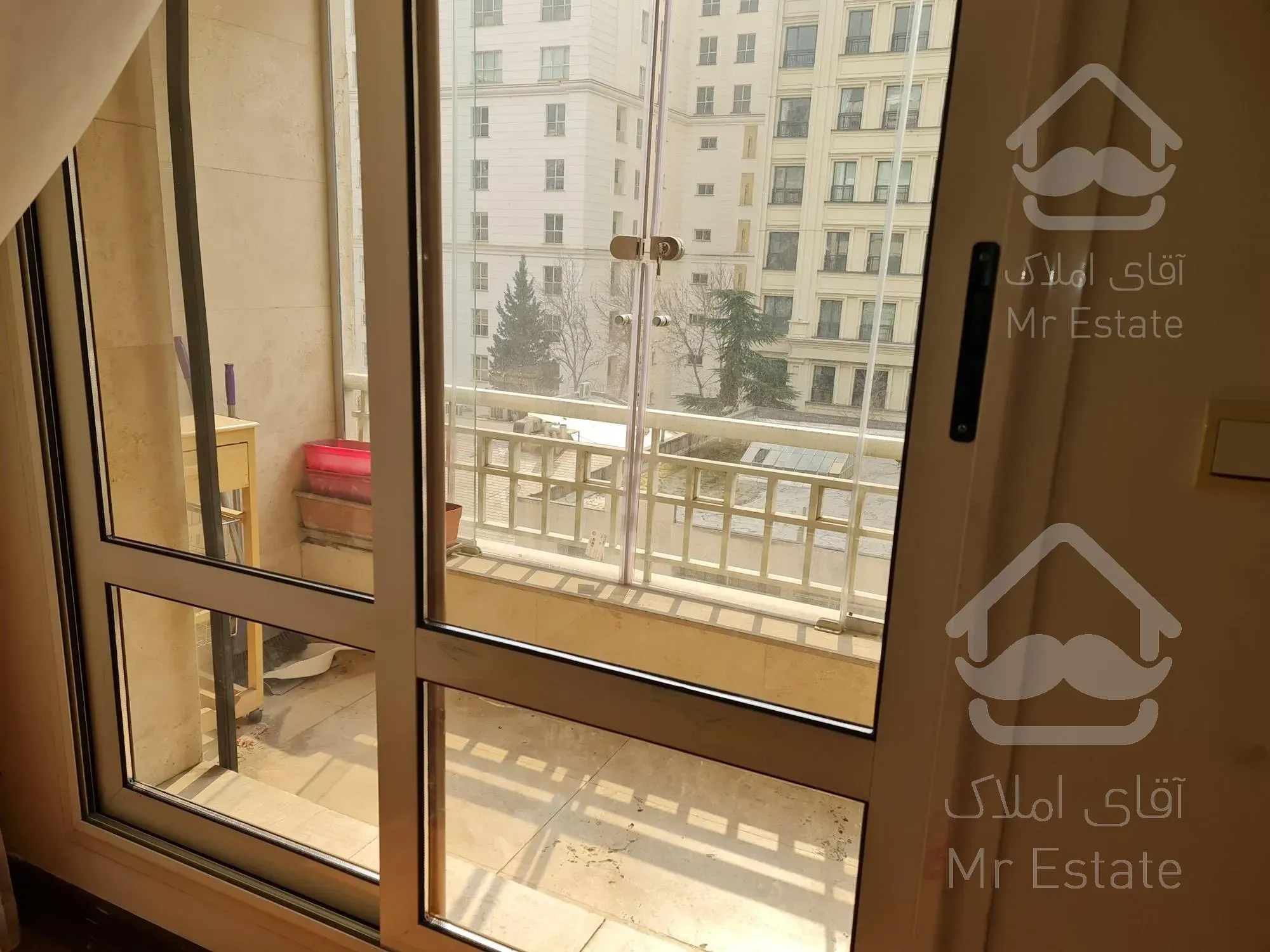 اجاره واحد 190 متری در فرمانیه (برج)