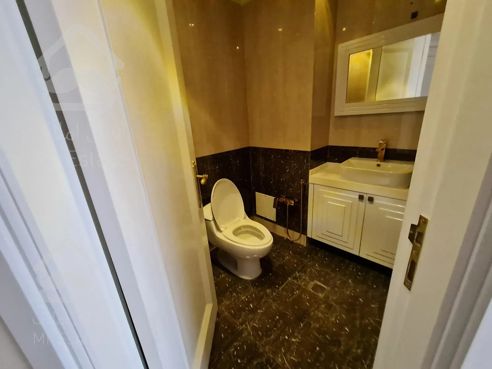 اجاره اپارتمان 200 متری در فرمانیه