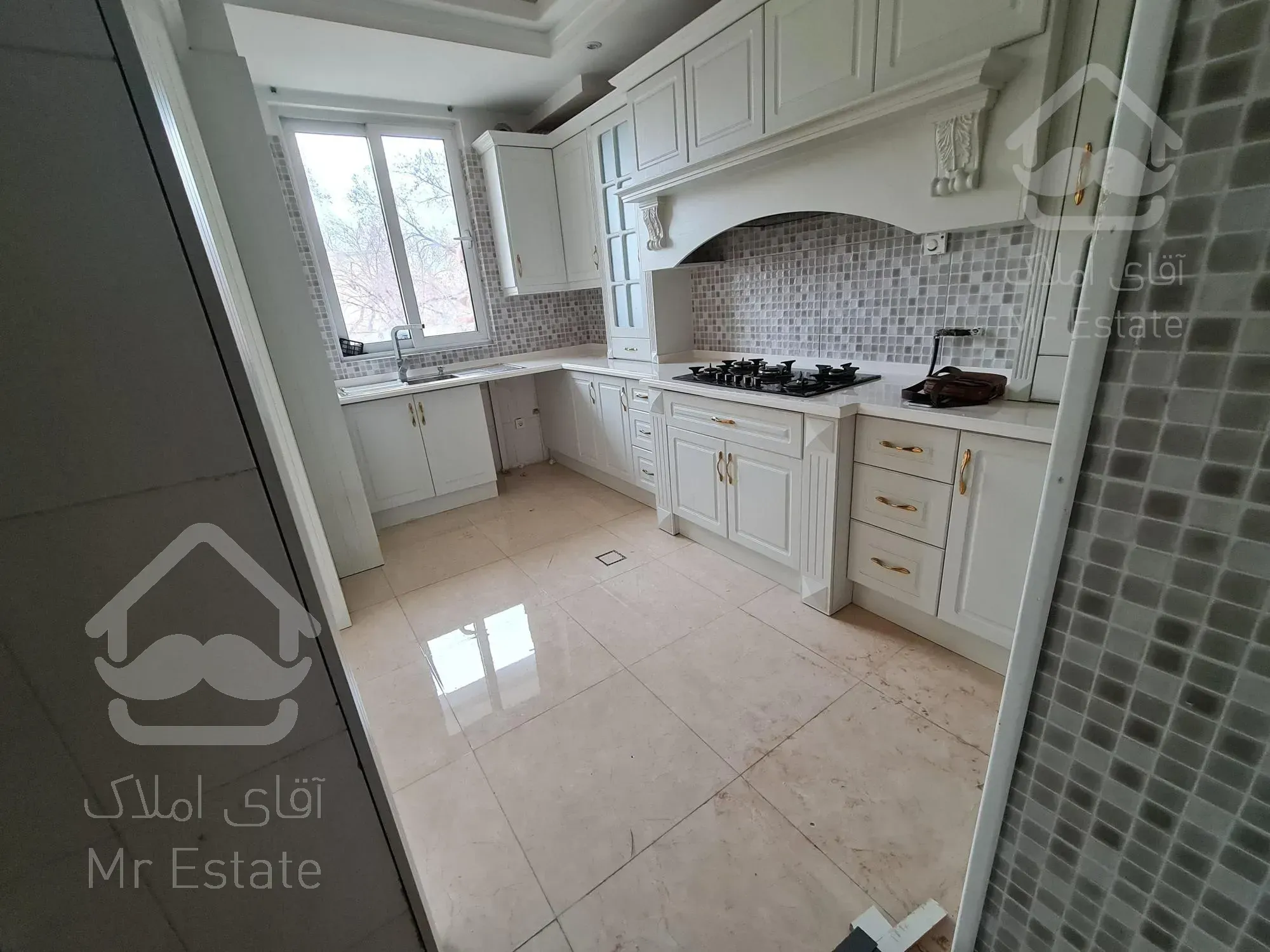 اجاره اپارتمان 200 متری در فرمانیه