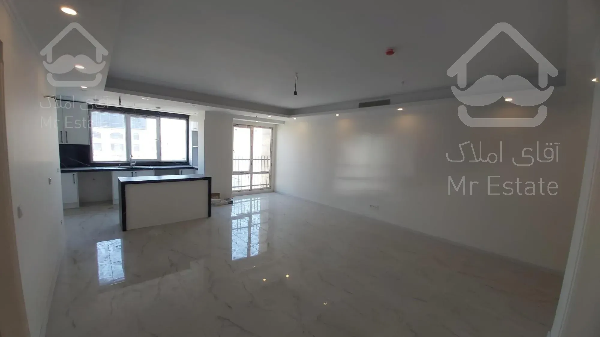 ۱۲۵ متر/جنوب میرداماد/۲ پارکینگ سندی