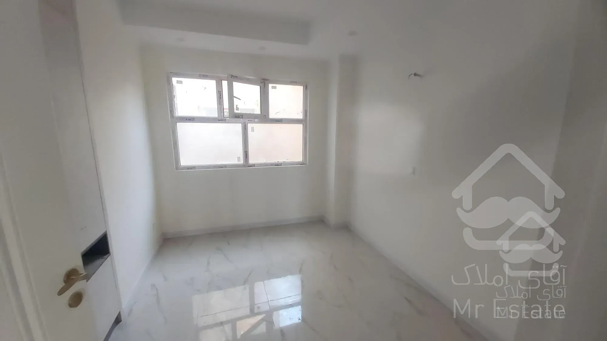 ۱۲۵ متر/جنوب میرداماد/۲ پارکینگ سندی