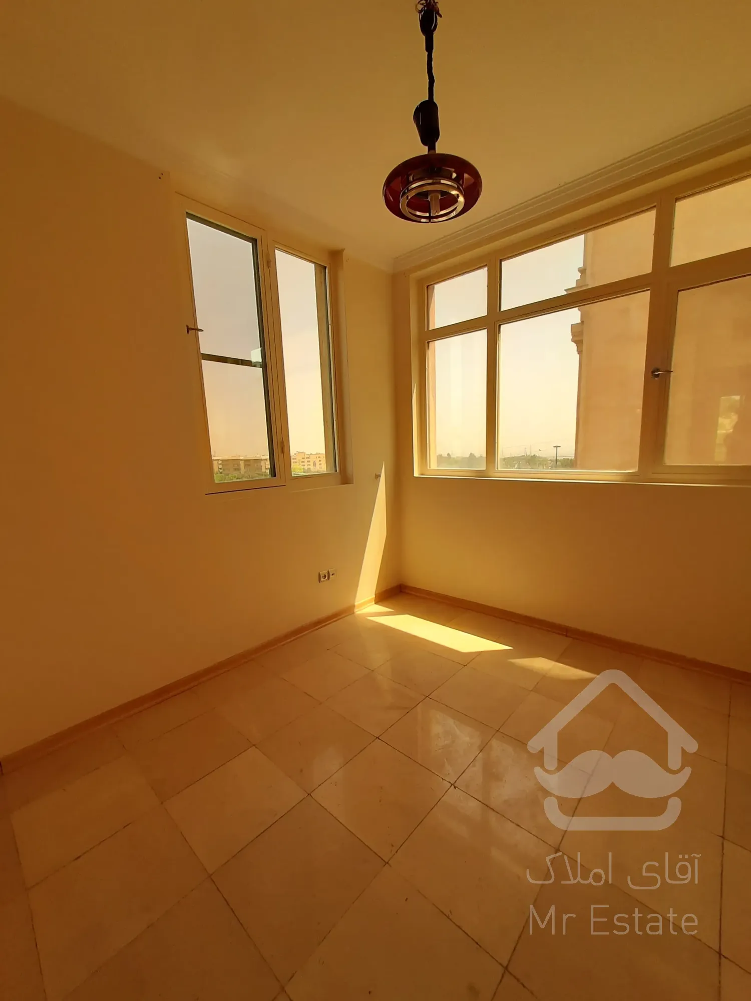 فروش آپارتمان ۷۵متری ۲خواب ویو ابدی شهرک هما