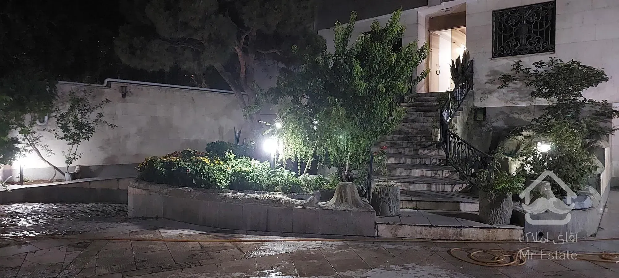 میرداماد خیابان البرز 90 متر دو خواب