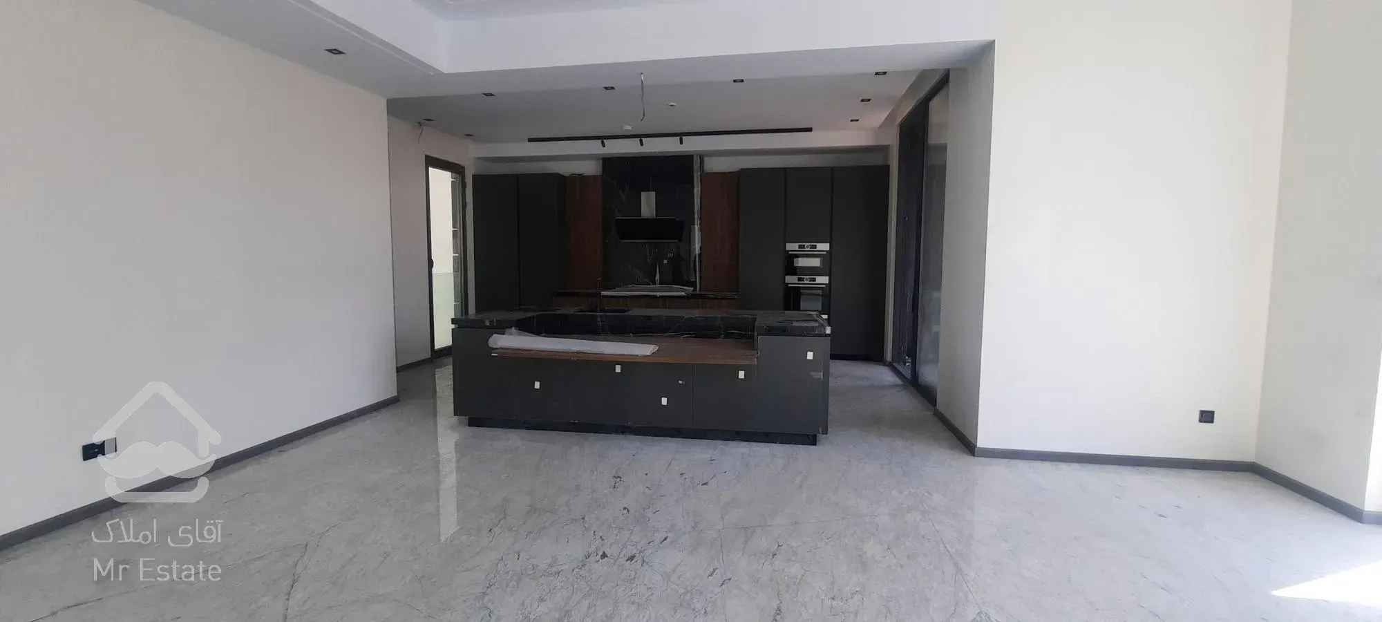 فروش آپارتمان ۲۶۰ متری در کامرانیه