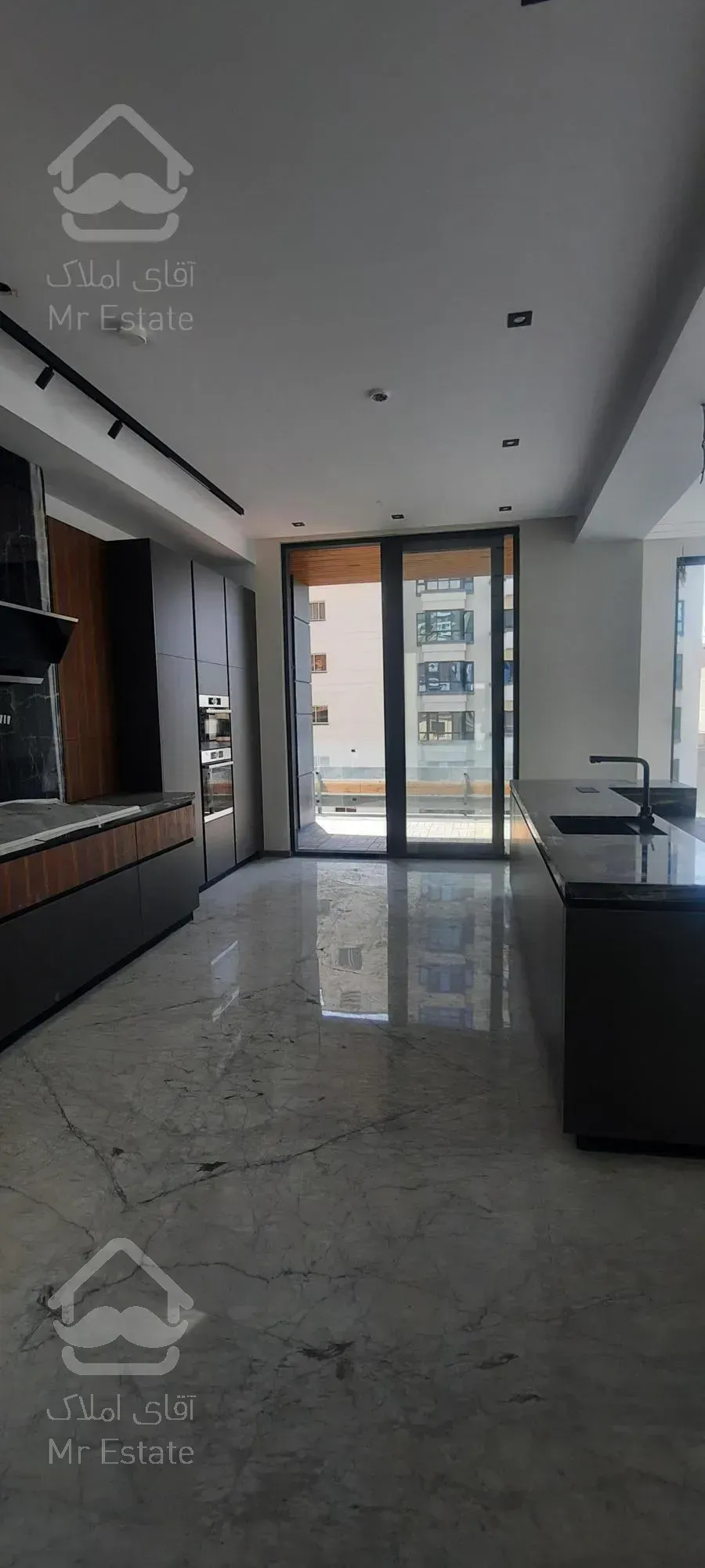 فروش آپارتمان برند ۲۹۶ متر در کامرانیه شمالی