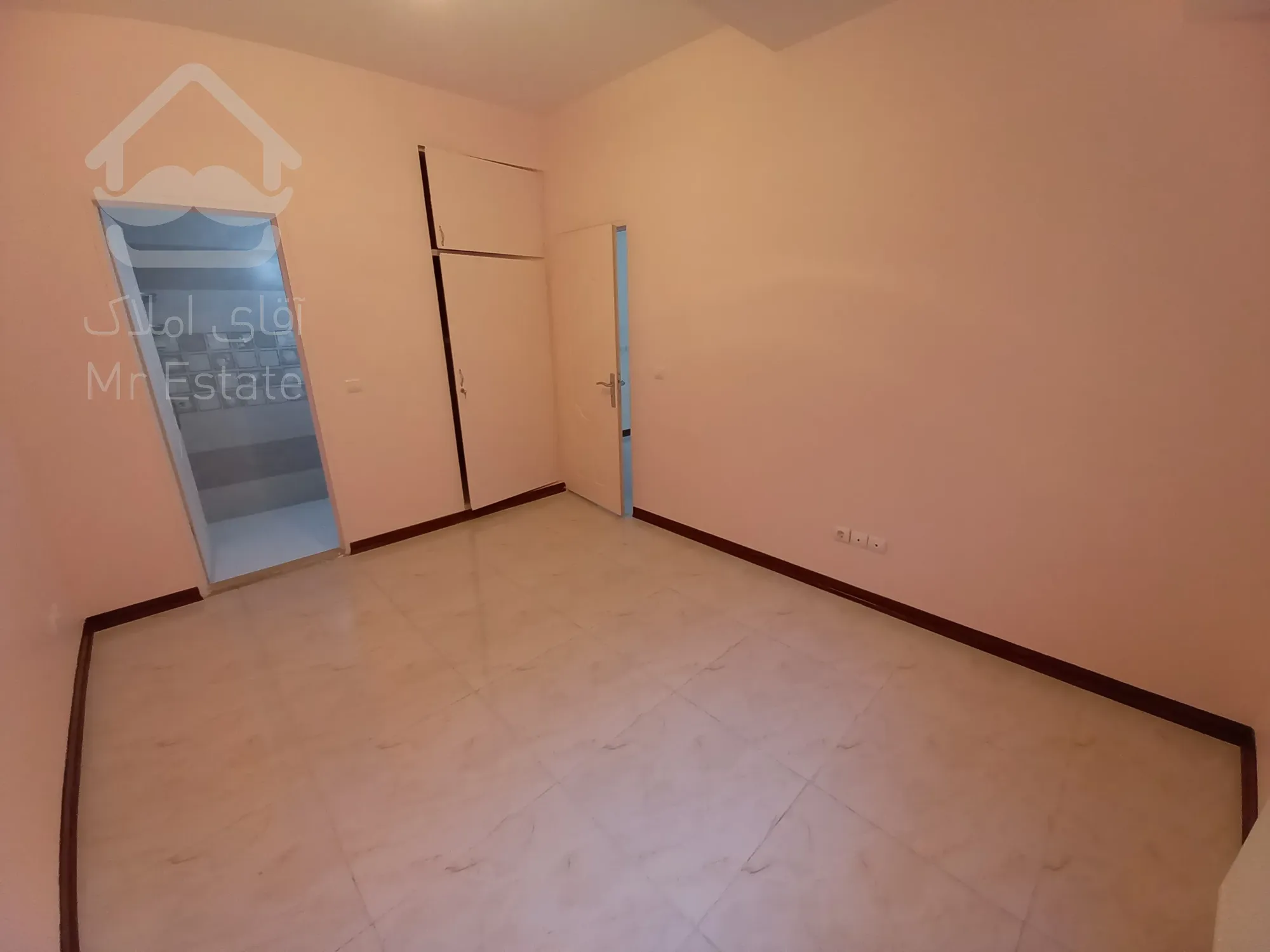 رهن کامل آپارتمان ۱۶۰متری سه خوابه گلشهرخیابان برخورداری