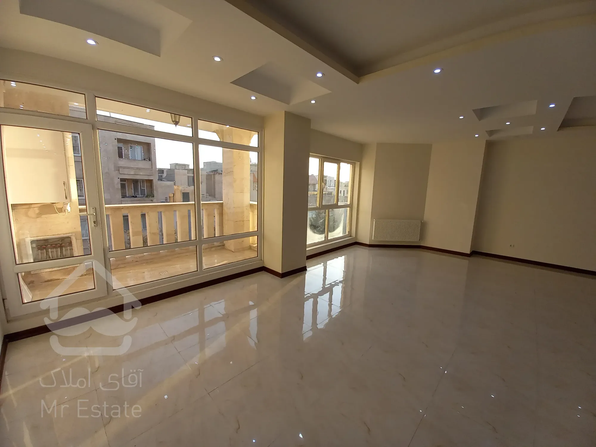 رهن کامل آپارتمان ۱۶۰متری سه خوابه گلشهرخیابان برخورداری