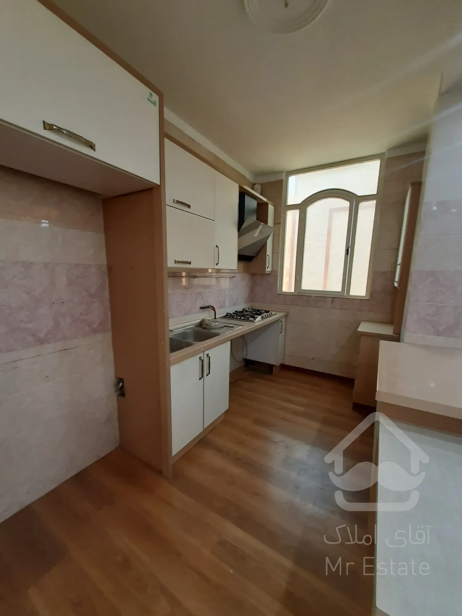 فروش آپارتمان ۷۵متر ۲خواب  فول امکانات سالن پرده خور  باغ فیض مهستان