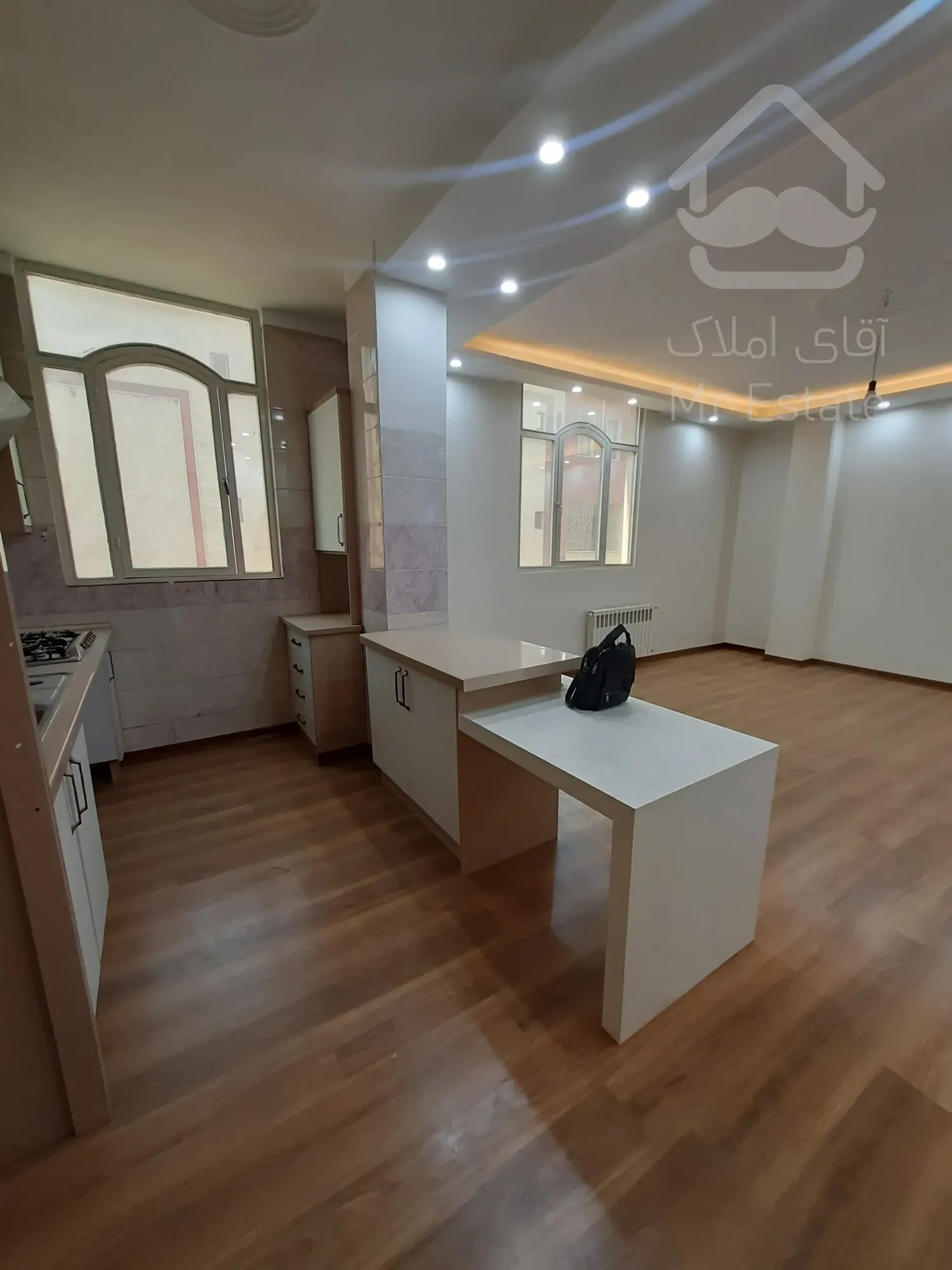 فروش آپارتمان ۷۵متر ۲خواب  فول امکانات سالن پرده خور  باغ فیض مهستان