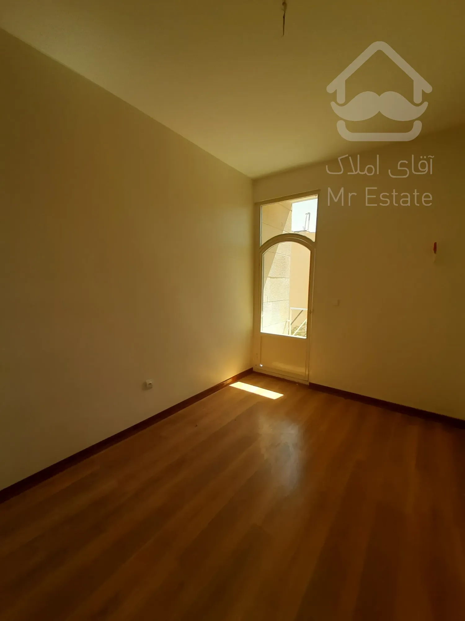 فروش آپارتمان ۷۵متر ۲خواب  فول امکانات سالن پرده خور  باغ فیض مهستان