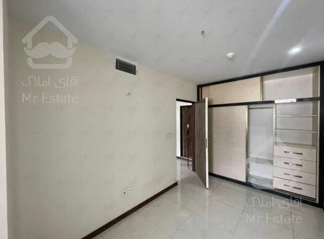 رهن و اجاره آپارتمان 144 متری دریاچه چیتگر خوش نقشه دارای خوابهای بزرگ و مستردار برج منطقه 22