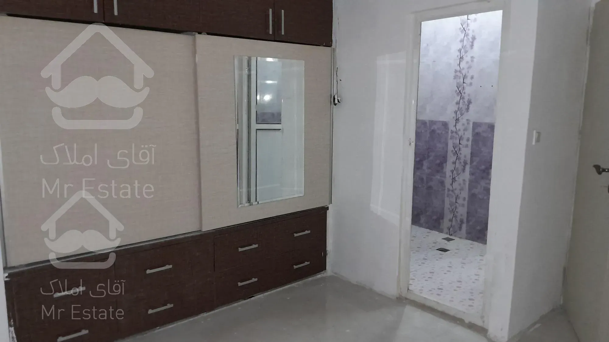 ۱۲۰ متر واحد + ۵۰ متر حیاط اختصاصی اسکندری