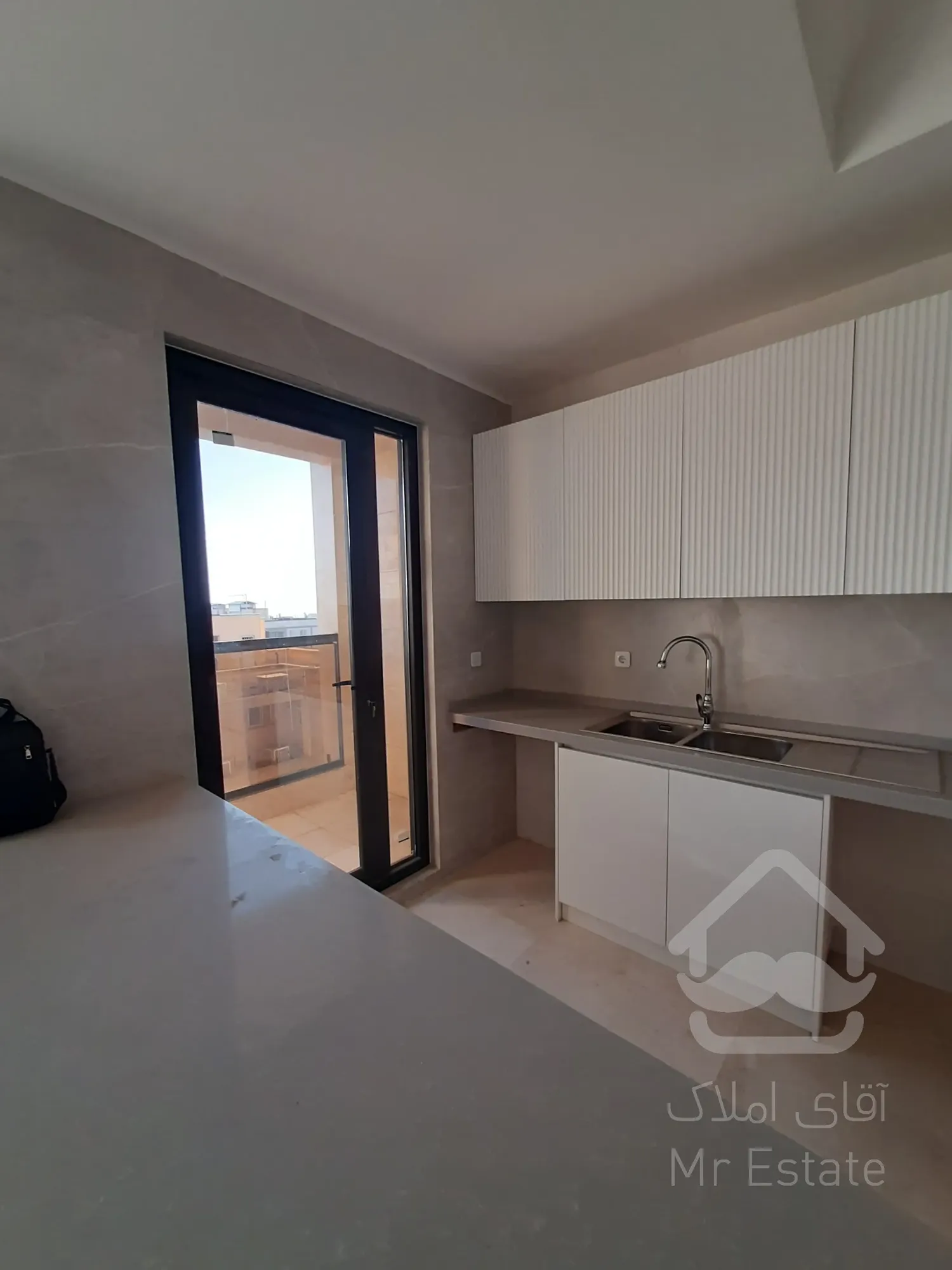 فروش آپارتمان ۹۵متر ۲خواب سوپرلاکچری شهرک هما