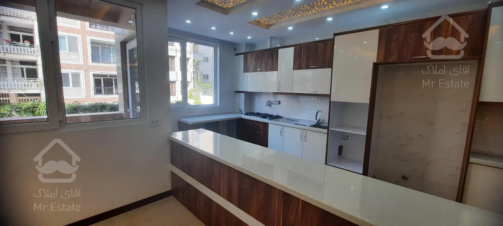 آپارتمان ۱۸۰متر ۳خواب نوساز ، لوکس در  سنایی