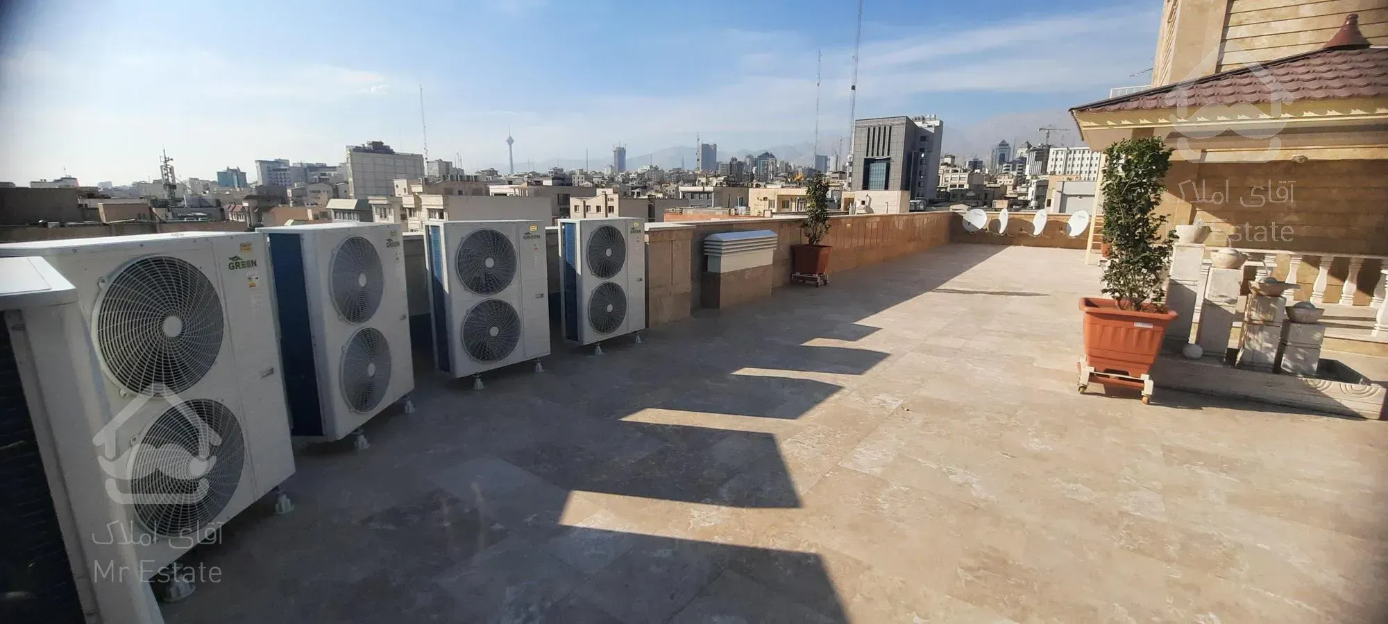 آپارتمان ۱۸۰متر ۳خواب نوساز ، لوکس در  سنایی