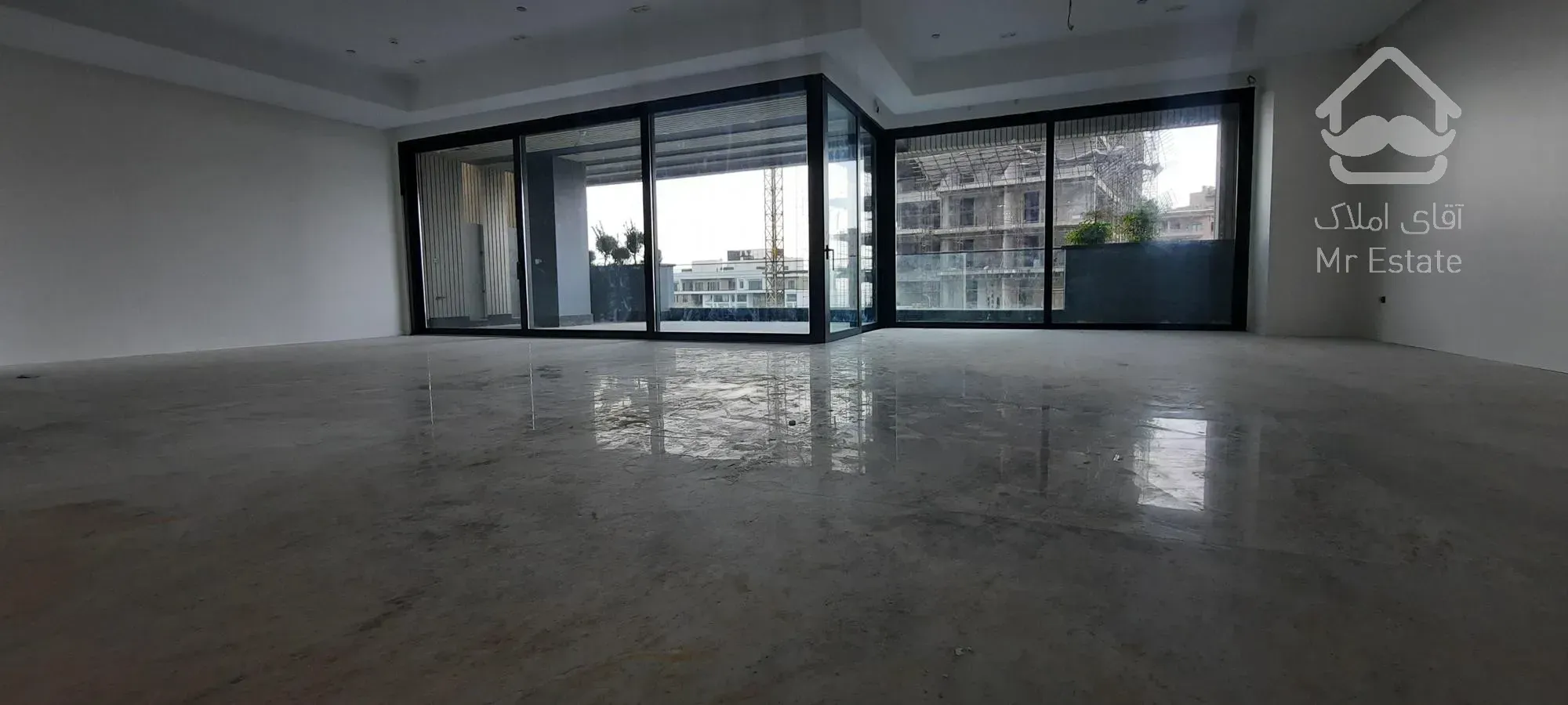 فروش آپارتمان ۳۳۱ متر برج باغ در کامرانیه