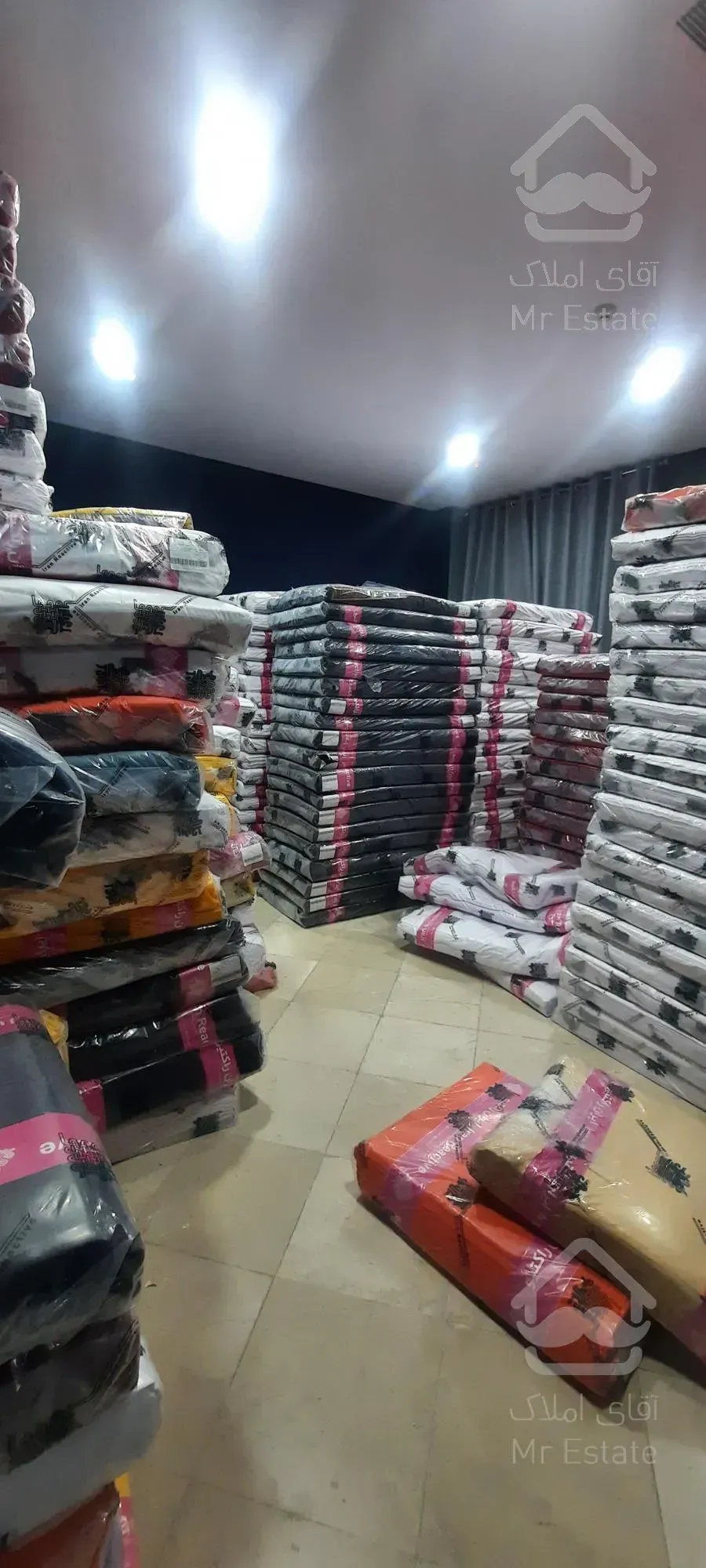 فروش یک باب مغازه ۳۱ متری در پاساژ مولوی