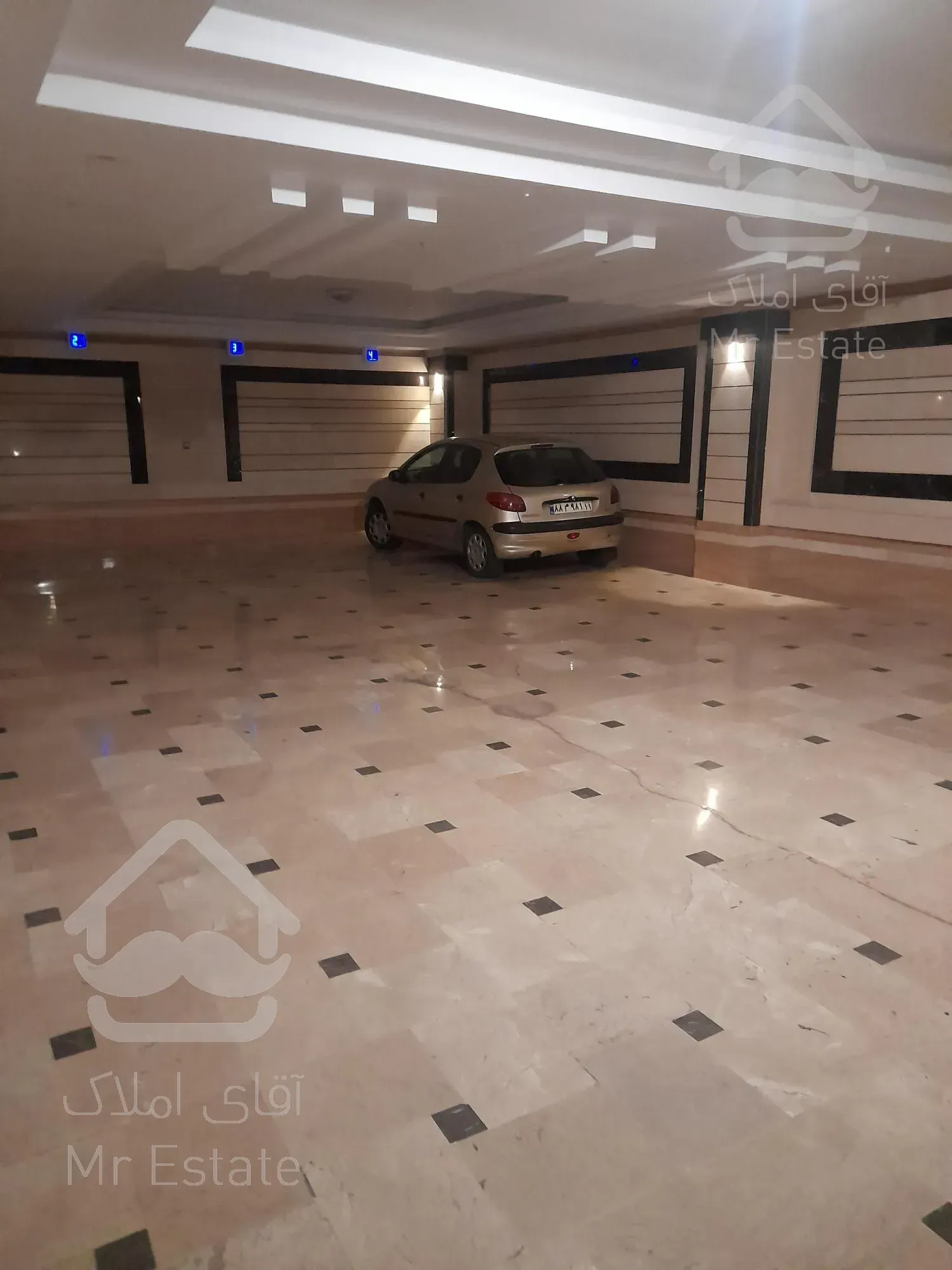 اپارتمان ۲۰۰ متر نوساز / ۲ پارکینگ سندی / تک واحدی / فرساد شرقی