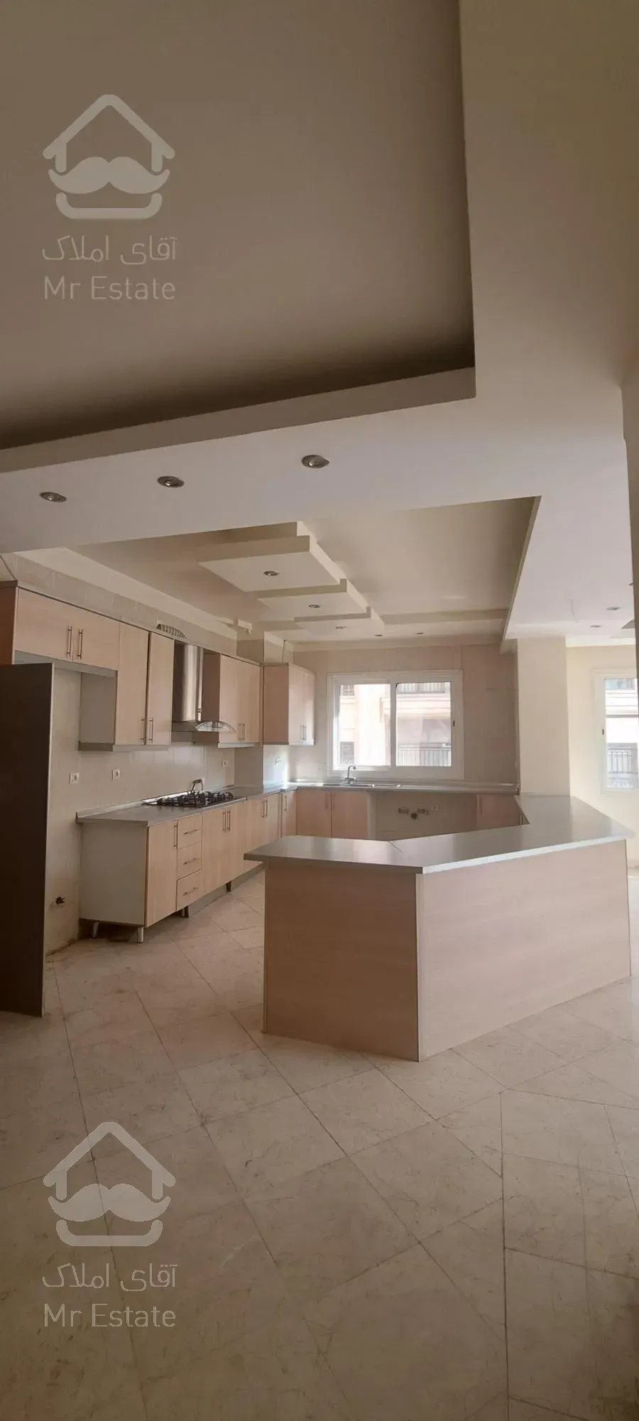 ۱۵۰ متری دو پارکینگ نزدیک مترو